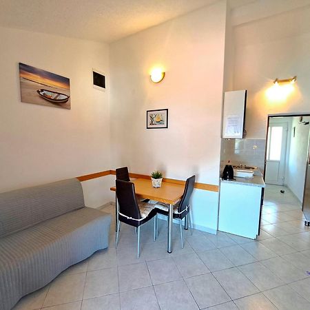Apartments Toni Traù Esterno foto